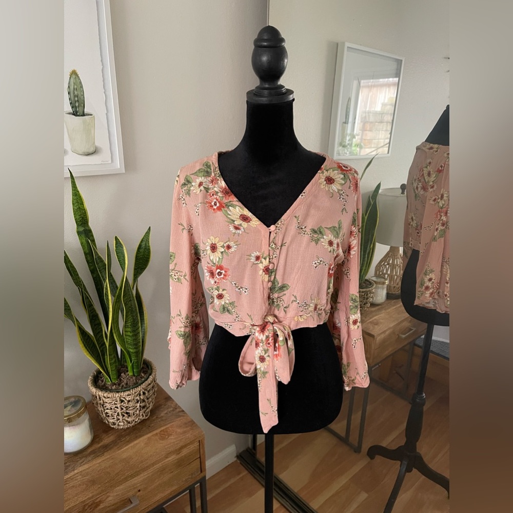 Cute Pink Floral Boho Button Crop Top With Flare Sleeves and Front Tie